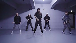 35K views · 431 reactions | 가운데언니 춤선 완죤 이쁨... Choreography by Minky (매주 (금) 7:30~8:40pm 수업 ) | Prepix Studio | Facebook