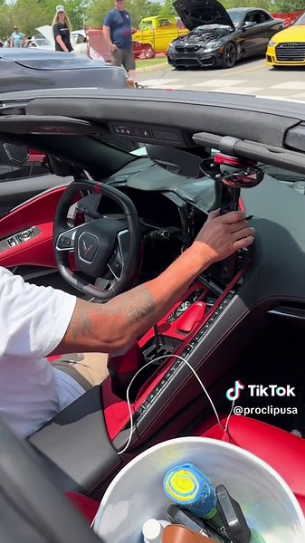 At least the C8 looks like a lambo 🤷🏻‍♂️ #carshow #madisonwi #corvette #proclipusa #c8 #fy #c8corvette #fypage #viral #lambo