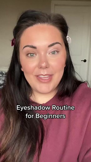 11M views · 231K reactions | Eyeshadow routine for beginners  link in comments! #easyeyeshadow #eyeshadowtutorial #beginnermakeup #makeupforbeginners #wisconsinmakeupartist #FacebookReelsContest | Stephanie VanStraten | Facebook