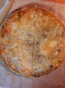 456K views · 351 reactions | Burek is one of the best foods that a human invented. Bless him. I make a quick variation with ready fillo and it's simply amazing!!! Full recipe here  https://www.macedoniancuisine.com/2020/02/best-fast-burek-with-minced-meat.html | Macedonian Cuisine | Facebook