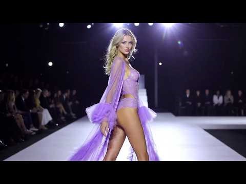 Ibiza Beach Style 2026 - Fashion Runway Highlights (Coastal Glam)