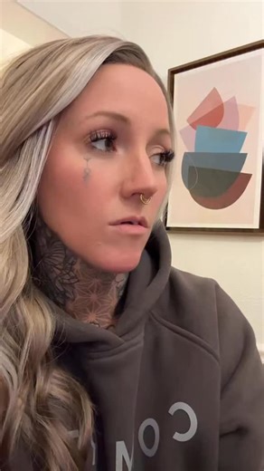 Lindsey on Instagram: "“You should have invested in some toothpaste” “maybe if you would have flossed and brushed you’d have your teeth” “drugs” “Methany” “I know a crack head when I see one” “shoulda taken care of your teeth” “sad” “disgusting” “no thanks” “this is why I have trust issues” “drugs” “drugs” “drugs”. When I see these comments it really just screams how small minded, how uneducated and how truly ugly and rude you are as a human being. Here, for your convenience and education, is a 