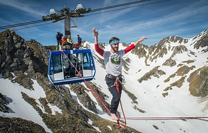 Saut pendulaire : des Toulousains préparent un record au Pic du Midi