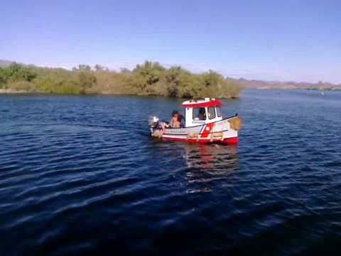 Mini tugboat by Berkeley Engineering