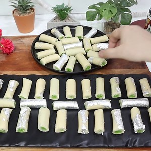 કંદોઈ ની બધી ટિપ્સ સાથે બનાવો મોઠાઇ ની દુકાન જેવા કાજુ પિસ્તા રોલ| Kaju Pista Roll Recipe|Kaju Katli | Kitchen Kraft