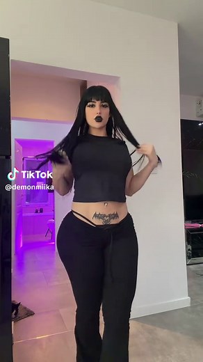 Vídeos de demonmika (@demonmiika) con «som original - sam🕷️»