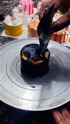 Mini chocolate cake Design 😋😋/ how to make mini cake #shortv #youtubeshorts #minicake