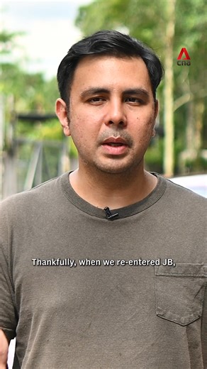 Malaysia's home ministry started its pilot trial on Monday (Sep 22) for their QR code immigration clearance system. CNA correspondent Amir Yusof tried using it at the Johor checkpoint and this is what he encountered. #malaysia #malaysianews #singapore #sgnews (Video: CNA/Zamzahuri Abas) More details here: https://cna.asia/4pz9vGh | CNA