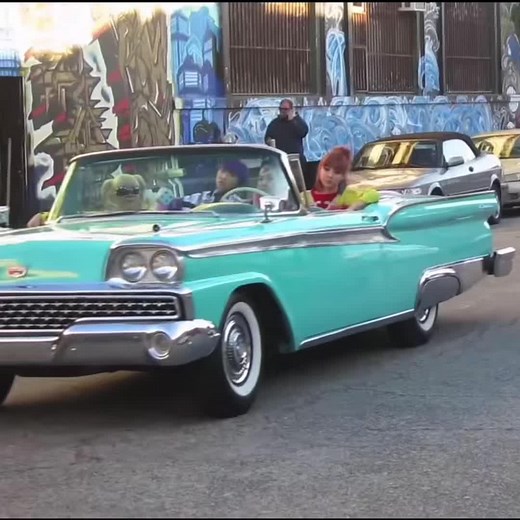 Dara's Impressive Driving Skills in 2NE1 Carpool Journey