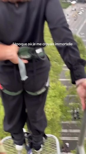 Aventures extrêmes : saut à l'élastique et parachute