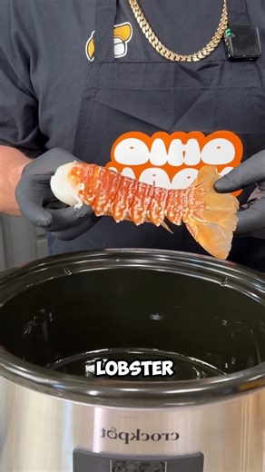 5.6K views · 131 reactions | Mac and Cheese with a twist 咽 #easyrecipe #slowcooker #deliciousfood #macncheese | Ohio Noah | Facebook