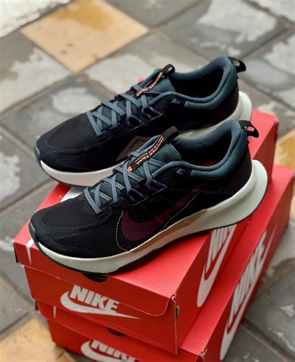 Nike Juniper Trail 2: Black & Violet (Zr Express)