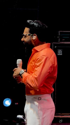 PABLO on Instagram: "Sobre o nosso show de ontem em Amarante, no nosso Piauí… vocês foram incríveis! Cantaram tudo do começo ao fim. Em breve estaremos de volta. Muito obrigado por tanto carinho! Boas festas e que a noite de hoje seja cheia de luz. Feliz Natal! 🎄"