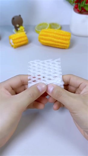Step-by-Step Corn Craft Using Fruit Net #fruitnetcraft #corncraft #recycledart #diycraft #creativeidea #kidsart #handmadecraft #funproject #reusecraft #easycraft | paper craft