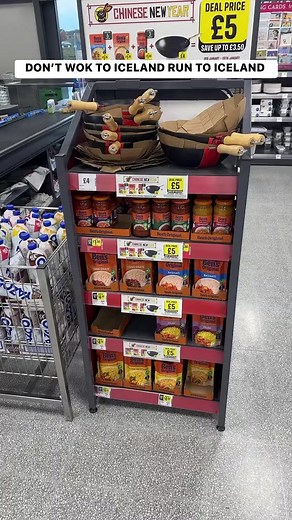 1.2M views · 6.2K reactions | DON’T WOK .. RUN  #wok #Chinese #chinesenewyear #food #bargain | Right Guys Reviews | Facebook