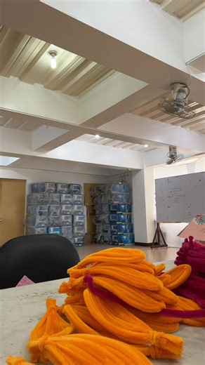 24K views · 286 reactions | Giant Sunflower making!  | Wrapping tutorials 2.0 | Facebook