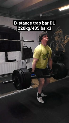 b-stance trap bar DL 220kg/485lbs x3 🦍