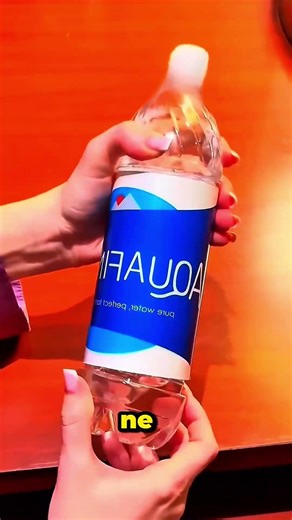 How she secures her hotel room like a fortress 😱