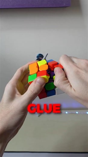 Je remplis mon Rubik's Cube de GLUE pour piégé @Delnart !