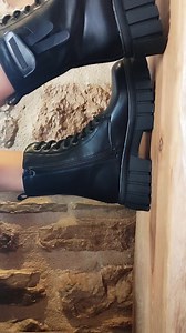 Cozy & stylish💥 -45% Αρβυλάκια μαύρα με τρακτερωτή σόλα Code:4816259 Price:21,99€(από 39,99€) ✨ ᗯᗯᗯ.TՏOᑌKᗩᒪᗩՏ-ՏᕼOᗴՏ.ᘜᖇ ✨ #TsoukalasSales #tsoukalasstores #TsoukalasWomen #TsoukalasGirls #tsoukalascollection #fashion #sales #fashionstyle #photooftheday #shoes #trends #booties #bootieseason | TSOUKALAS