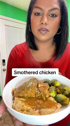 Recipe from @Lovelymimi this was a very comforting. #smotheredchicken #dinnerideas #recipe #chicken #homemade