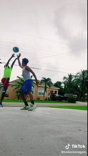 Kenzi McLaughlin (@luvkenkenagain)’s videos with Unapologetic (feat. NLE Choppa) - Polo G