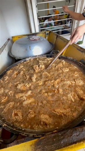 The Legendary Crispy Fried Chicken sa Tri Sister's Crispy Fried Chicken 📍A.C Cortes Mandaue City 👉 Near University of Cebu - LM ⏱️ 7 AM - 8 PM Monday - Sunday #FriedChiken #KantoStyle #PritongManok #UnliGravy #CebuFoodtrip #fypシ゚ #viral #trending | KentBerdz