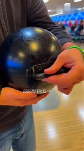 Bowling Ball🎳 me ye handle kyu??🤔 #facts #dailyfacts #education #dailyshorts #viral #factsinhindi