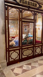 El Café Florian en Carnaval de noche … | ConociendoItalia.com