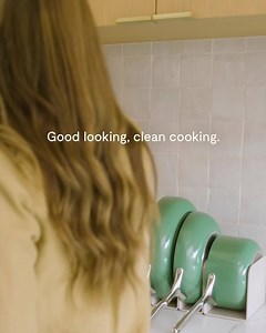 21 reactions | Upgrade your cooking with a 100% non-toxic, non-stick, and safe to use cookware set from Caraway Home.  | Caraway | Facebook