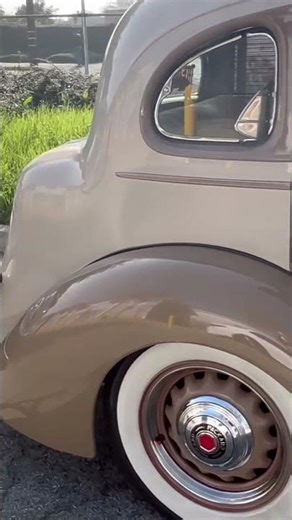 #lowrider #classiccars #bombs #automobile