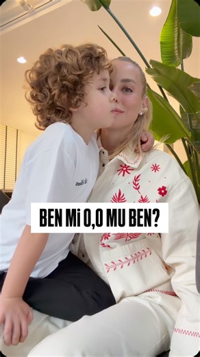 Hande Gulsen Yontunc on Instagram: "Esat kusura bakma 🤪 Bana benziyooo"