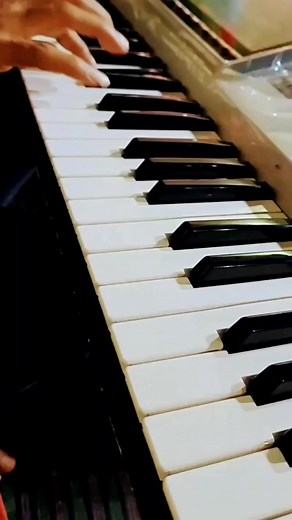 136K views · 2.3K reactions | Khesari Lal ka superhit song #entertainment #Bhojpuri #Kapil #Sharma #omkumar | OM Kumar | Facebook