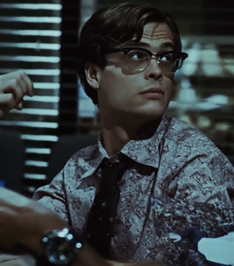 Spencer Reid à travers les lunettes : Édits captivants