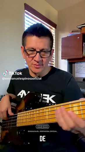 Tutorial: Cómo tocar 'Poderoso' de Marcos Witt en bajo
