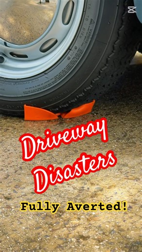 Stop the slaughter! ✋🏼🛑 With our unbreakable hose sliders! 🙌 #bowdensown #detailing #carcleaning