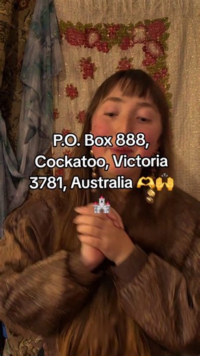 Alana O'Brien on Instagram: "Anyone can now SEND GIFTS!! I have some exciting news we have officially opened a P.O. Box address!! P.O. Box 888, Cockatoo, Victoria 3781, Australia 🫶🙌🏰 If you would like to send any vintage jewellery or dresses to style, fan artworks or handwritten letters I would love you forever!! . . #fanart #mail #pobox #unboxing #gifts #jewellery #dresses #vintagefashion #thriftedfashion #letterbox"