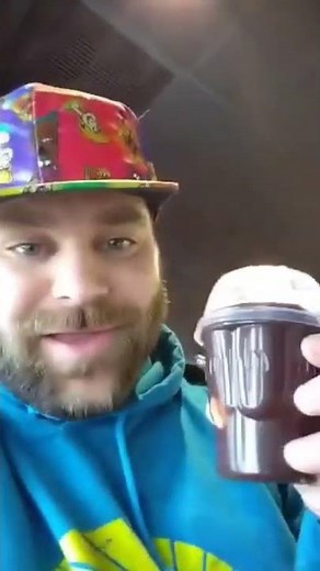 Making A Hot Fudge Sundae At McDonald's The Right Way!