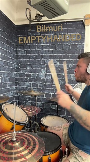 ‪@Bilmuriband‬ #emptyhanded #drumcover #drums #drumming ‪@SaludaCymbals‬ ‪@collisiondrumsticks‬