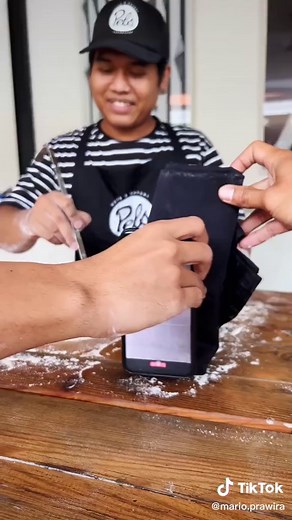 Pizza Transition Inspiration 🍕 #behindthescene #mobilevideography #videotutorial #transitions #fypシ