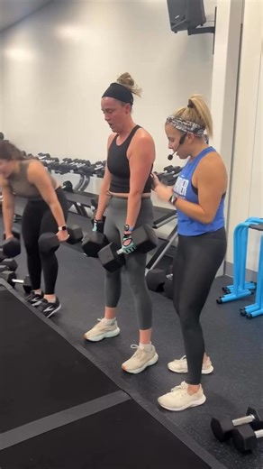 Full-body strength shows up when life gets heavy; literally!🛒👶 Moms, you need strength for the groceries, kids, laundry, work bags, and long days; Burn gives that to you!🩵💪 Our conditioning teaches your body how to handle everything that makes your life harder! You don't just get stronger, you become more capable, mentally and physically!🧠🏋️‍♀️ 👉Moms, are you ready to feel capable again? Click to try a camp today! . https://locations.burnbootcamp.com/locations/appletonwest-wi/ . 👉 NEW Se