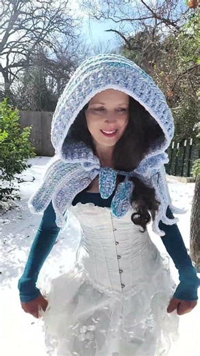 Having Fun while filming. Crochet Capelet by @makingthingsknotty
