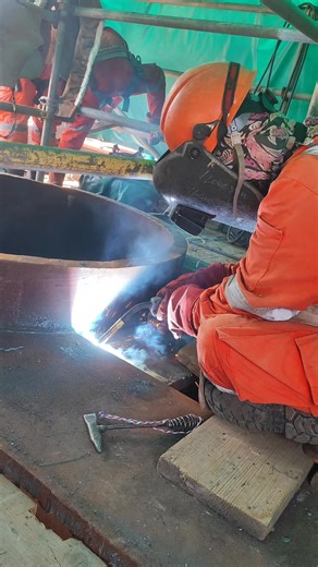 Lowongan Kerja Welder: Peluang untuk Skill Anda