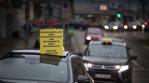 Beschwerden über Uber: Taxi-Streit – Rems-Murr-Kreis  greift mit Rekord-Bußgeldern durch