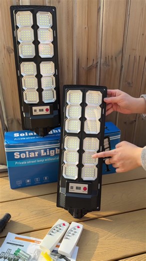 My goodness! Are you surprised? The effect is so bright at night!#solaroutdoorlights #lumenslight #backyarddecor #ledlights #solarpower #showerlamp #outdoorlighting #lamparassolares #LanguageLearning #lights