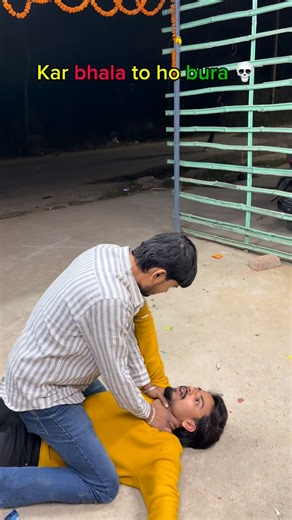 Funny_Friends on Instagram: "Heroo ban rha tha..😂😂 👇🏻 Guys like kroo follow kroo or share kroo video ko aab aaplog support nhi krogee too fir kya matlab roj roj video dalne ka motivation hi nhi mil rhii videos dalne ki..🤧 Content copy from @aaryankelvin 🥲 #myinstafamily #support #explore #viralreeĺ #funnyvideos"