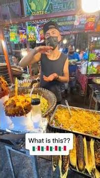 $4.01 spicy chicken nachos in Mexico City,Mexico 🇲🇽 #streetfood #foodreview #nacho #spicy #mexico