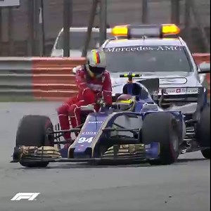 Car share, F1 style 🏎 Remember when Seb hitched a lift, on this day in 2017? | F1