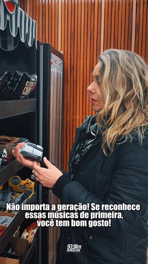 101K views · 313 reactions | Só reconhece essas músicas quem tem bom gosto! Bloco dos unidos pelo bom gosto!落 Reconheceu só de ouvir os primeiros acordes? Então você tem história, bom gosto musical… e provavelmente sintoniza na Mundo Livre FM. Aqui a trilha é feita por quem entende que música boa atravessa gerações. Sintoniza com a gente, no rádio, no app ou no site. | Mundo Livre FM | Facebook