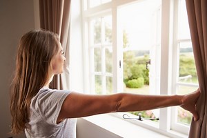 Why families are being told to open windows twice a day in November for simple reason - Netmums